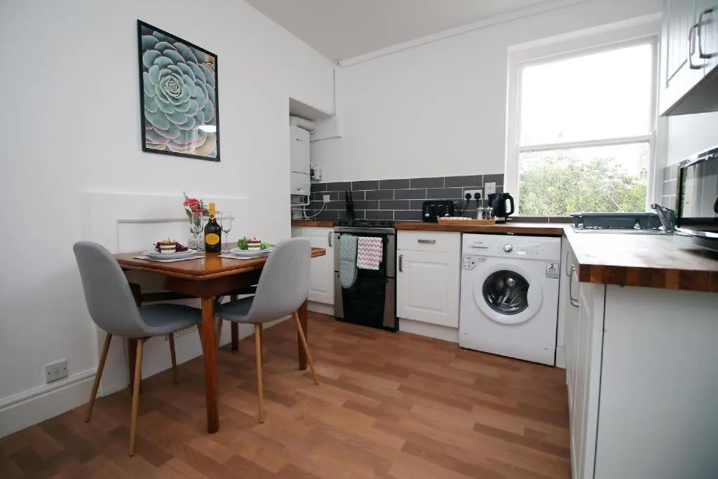 Stylish 2Br Getaway Near Bath'S Best Spots! المملكة المتحدة